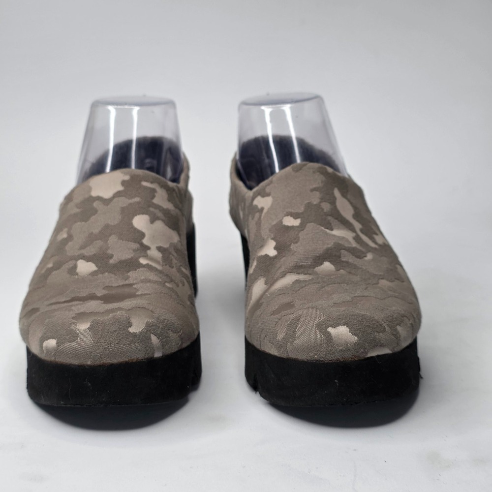 Thierry Rabotin Dream Women's Wedge Shoes Size 8 EU 38 Camo Fabric Slip On Italy - Picture 10 of 16